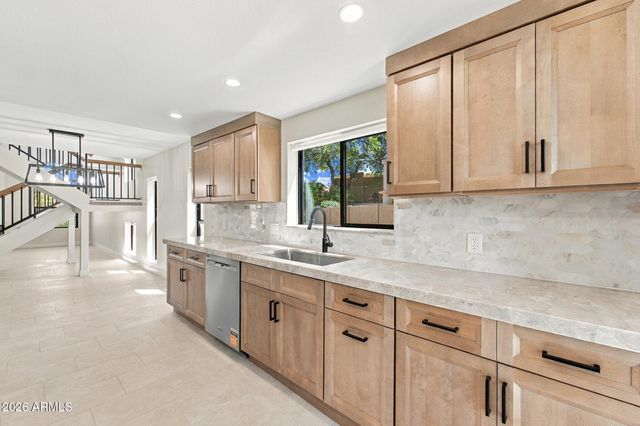 10484 E FANFOL Lane, Scottsdale, AZ 85258
