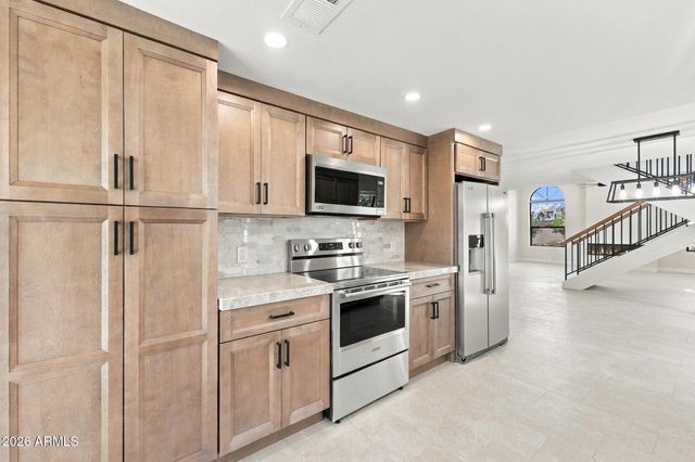 10484 E FANFOL Lane, Scottsdale, AZ 85258