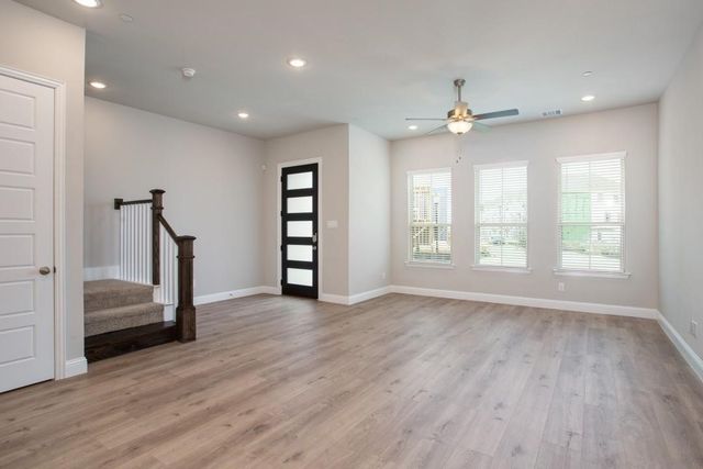 340 Almanor Street, Lewisville, TX 75056