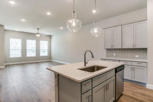 340 Almanor Street, Lewisville, TX 75056