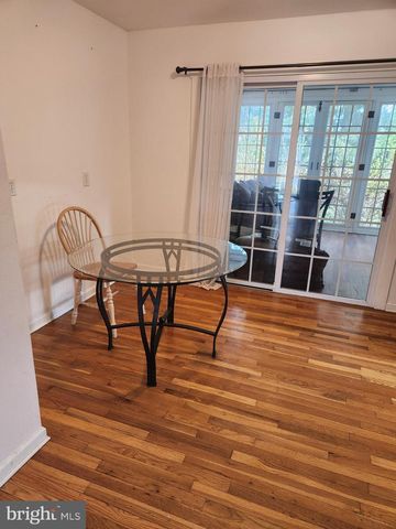 501 S SEMINARY ST, Charles Town, WV 25414