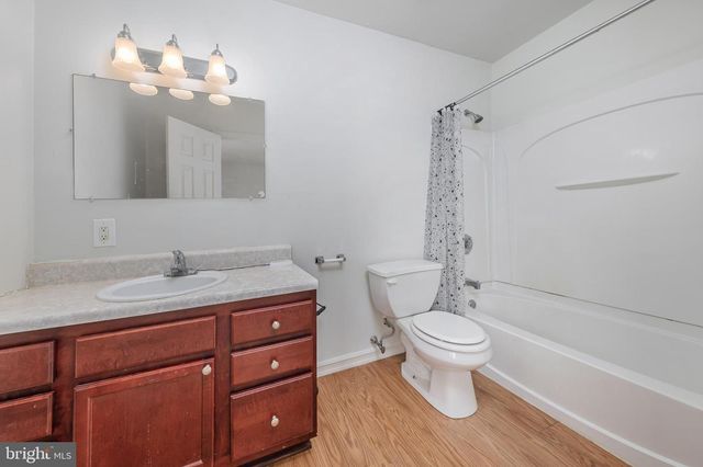 307 MEADOWVIEW, Lindenwold, NJ 08021