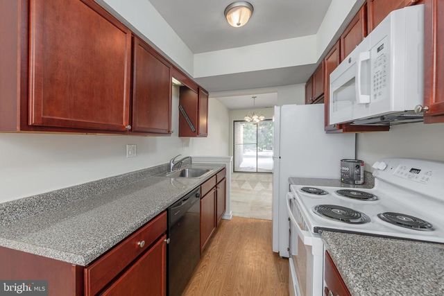 307 MEADOWVIEW, Lindenwold, NJ 08021