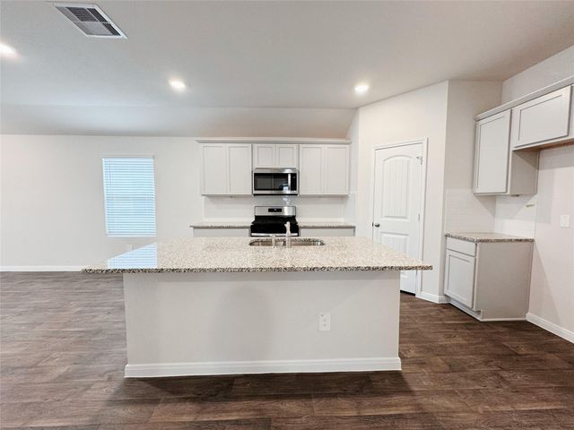 204 ADDISON PL, Lockhart, TX 78644