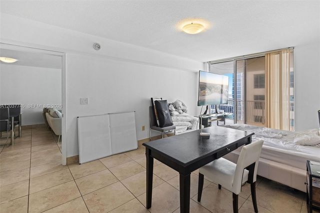 1200 Brickell Bay Drive 3714, Miami, FL 33131