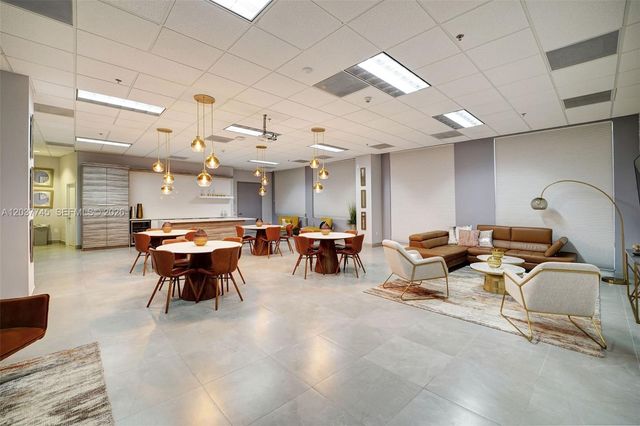 1200 Brickell Bay Drive 3714, Miami, FL 33131