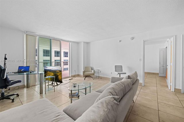 1200 Brickell Bay Drive 3714, Miami, FL 33131