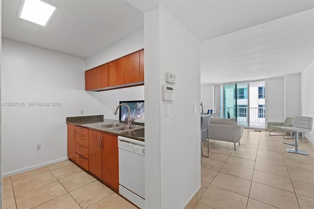 1200 Brickell Bay Drive 3714, Miami, FL 33131