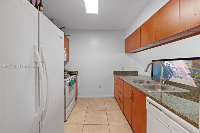1200 Brickell Bay Drive 3714, Miami, FL 33131