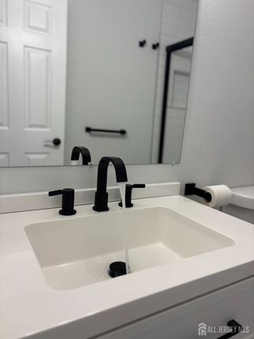 659-B Azalea Plaza, Monroe, NJ 08831