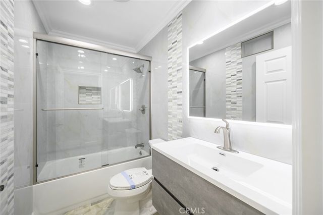 592 South Street A, Glendale, CA 91202