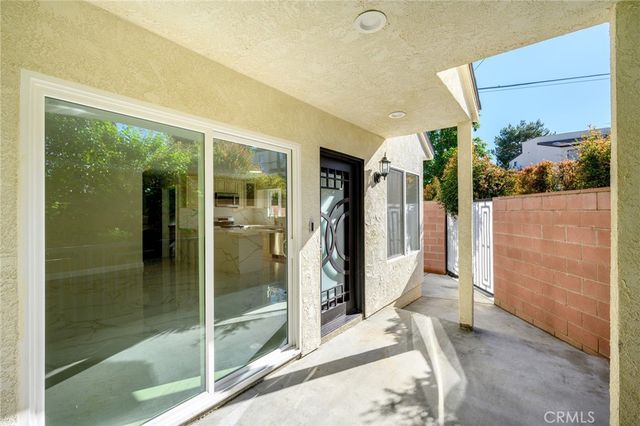 592 South Street A, Glendale, CA 91202