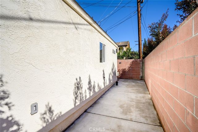592 South Street A, Glendale, CA 91202
