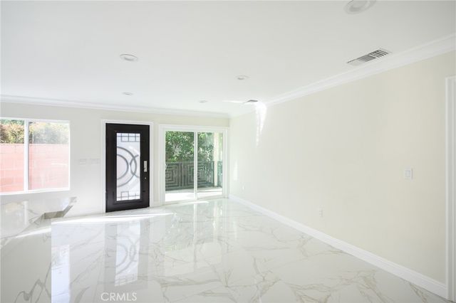 592 South Street A, Glendale, CA 91202