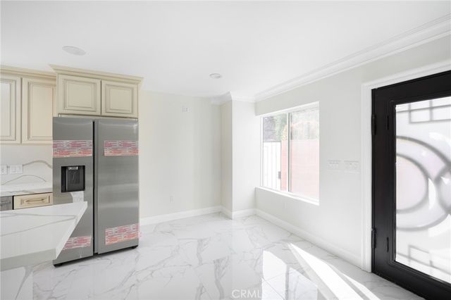 592 South Street A, Glendale, CA 91202