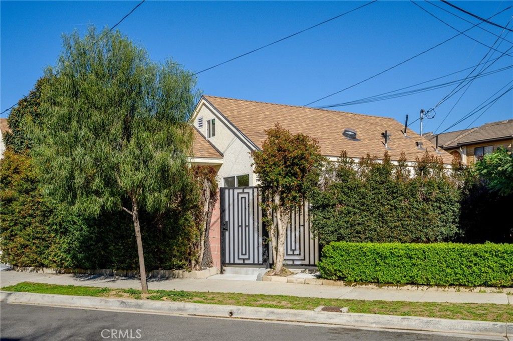 592 South Street A, Glendale, CA 91202