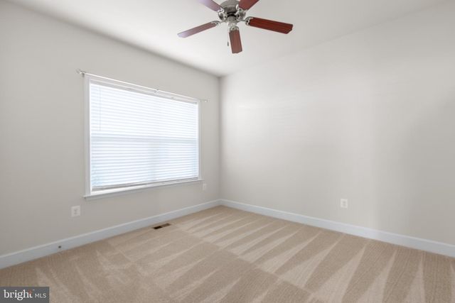 5817 S MILLS MANOR CT, Fredericksburg, VA 22407