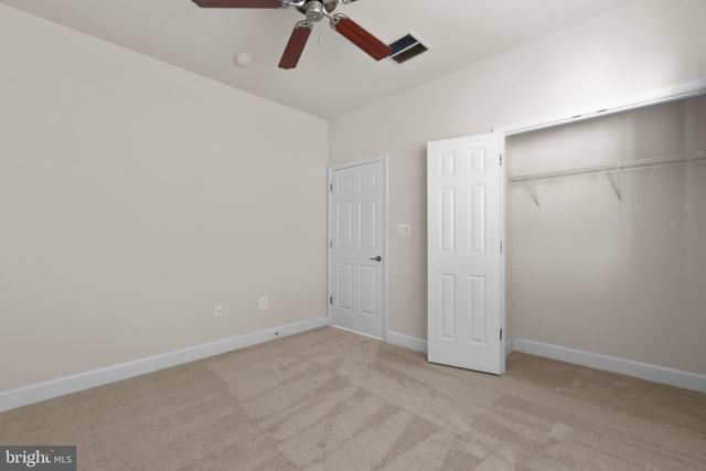 5817 S MILLS MANOR CT, Fredericksburg, VA 22407