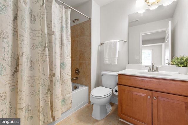 5817 S MILLS MANOR CT, Fredericksburg, VA 22407