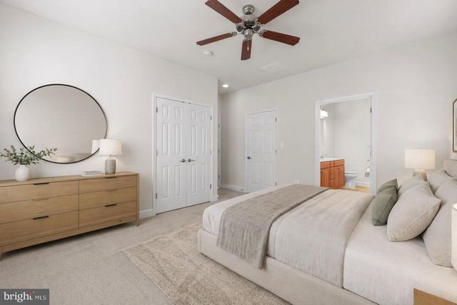 5817 S MILLS MANOR CT, Fredericksburg, VA 22407