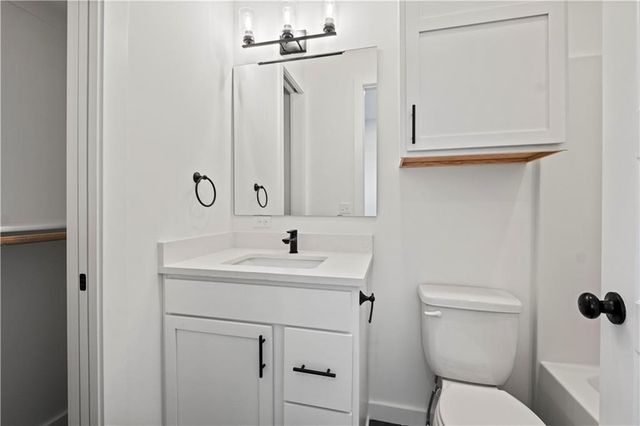 459 SW Longview Boulevard, Lee's Summit, MO 64081
