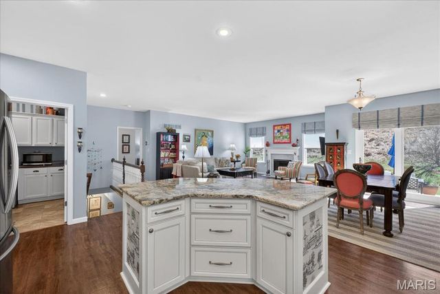 952 Meramec Grove Drive, Ballwin, MO 63021