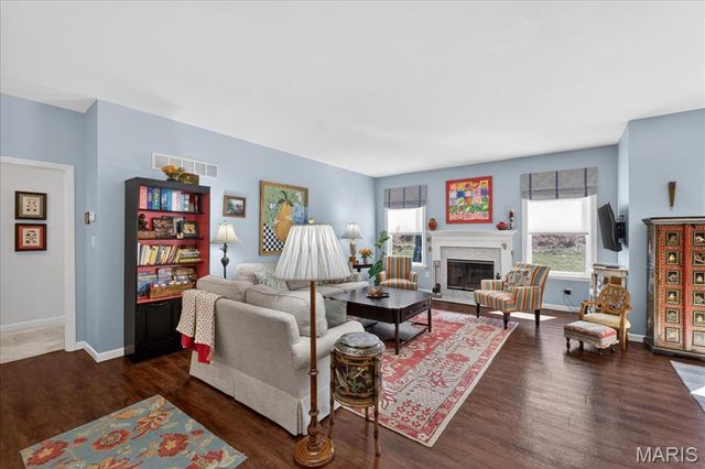 952 Meramec Grove Drive, Ballwin, MO 63021