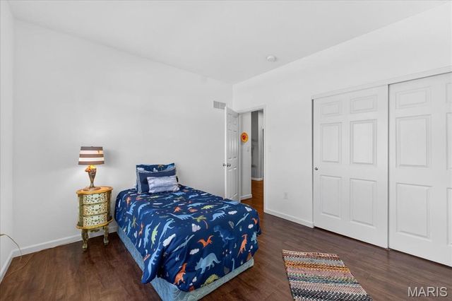 952 Meramec Grove Drive, Ballwin, MO 63021