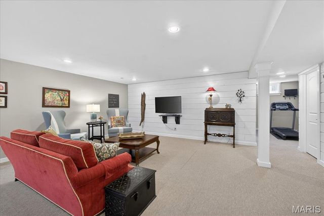 952 Meramec Grove Drive, Ballwin, MO 63021