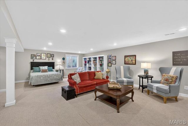 952 Meramec Grove Drive, Ballwin, MO 63021