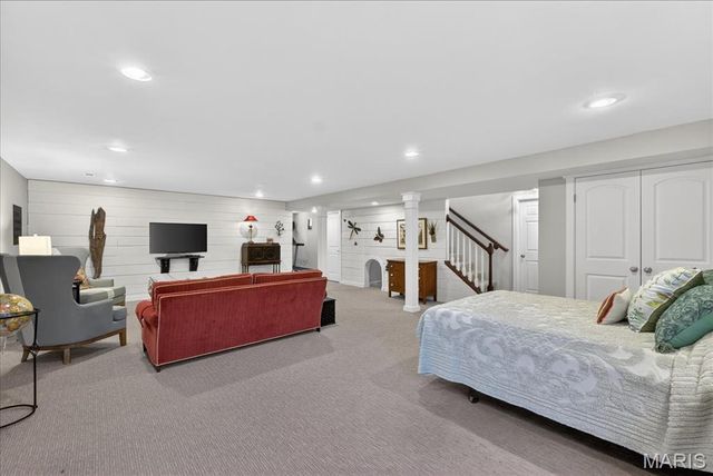 952 Meramec Grove Drive, Ballwin, MO 63021