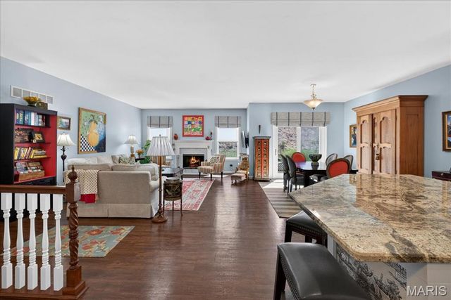 952 Meramec Grove Drive, Ballwin, MO 63021