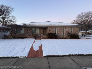 2829 Garrison Drive, Sterling Heights, MI 48310