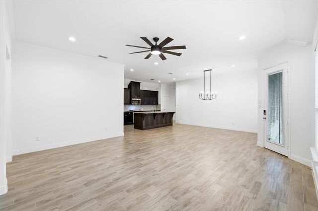 916 10th Street, Argyle, TX 76226