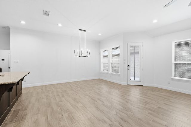 916 10th Street, Argyle, TX 76226