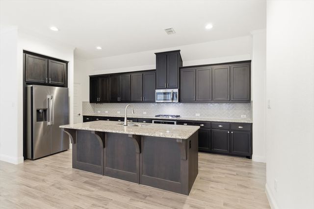 916 10th Street, Argyle, TX 76226