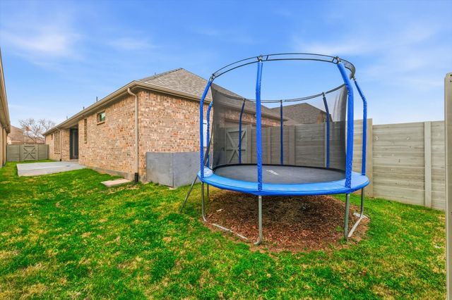 916 10th Street, Argyle, TX 76226