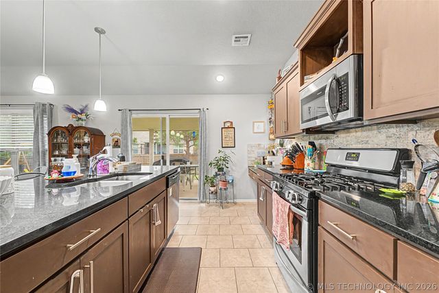 3734 E 144th Street S, Bixby, OK 74008