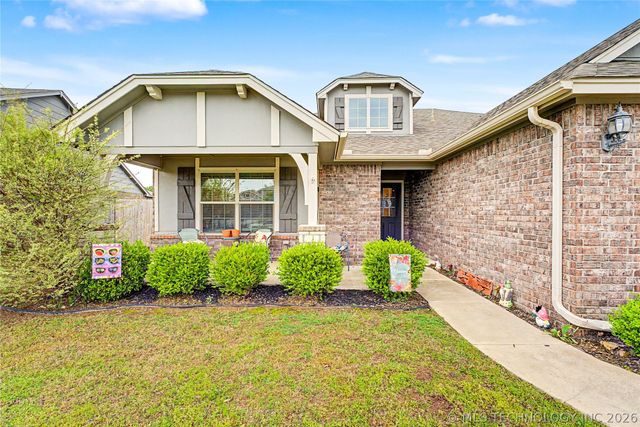 3734 E 144th Street S, Bixby, OK 74008