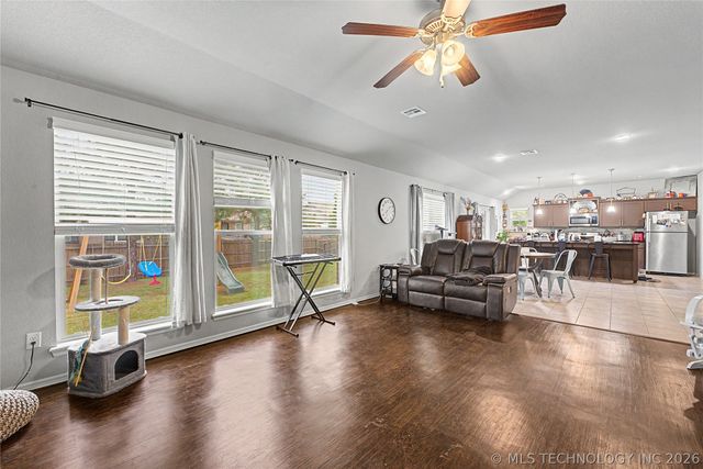3734 E 144th Street S, Bixby, OK 74008