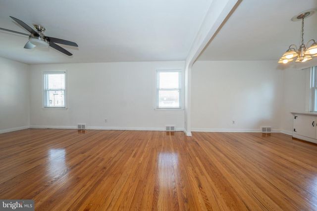 1305 CENTER RD, Drexel Hill, PA 19026
