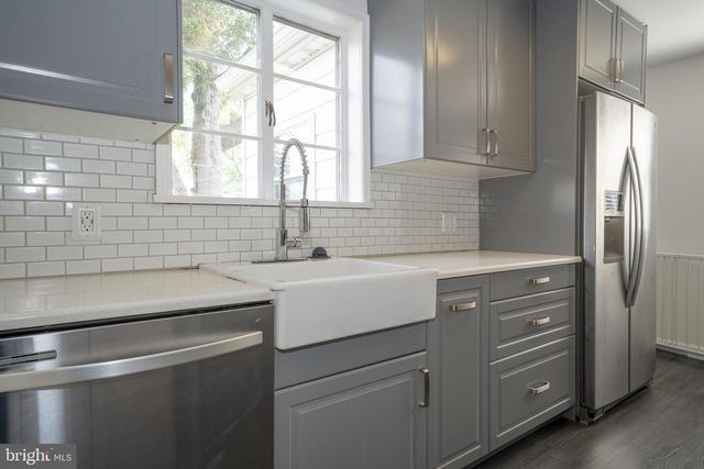 1305 CENTER RD, Drexel Hill, PA 19026