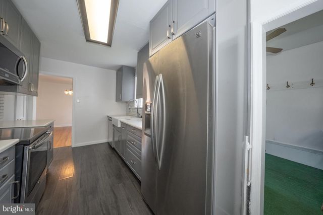 1305 CENTER RD, Drexel Hill, PA 19026
