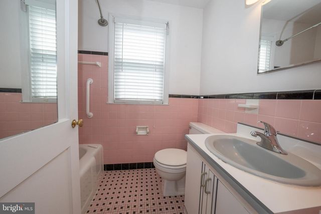 1305 CENTER RD, Drexel Hill, PA 19026