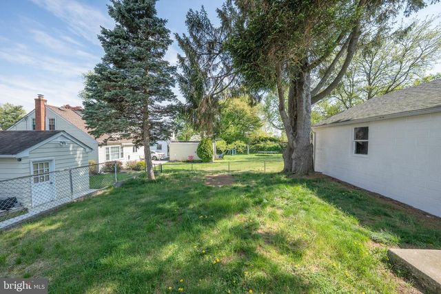 1305 CENTER RD, Drexel Hill, PA 19026