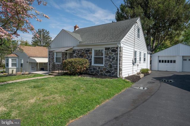 1305 CENTER RD, Drexel Hill, PA 19026