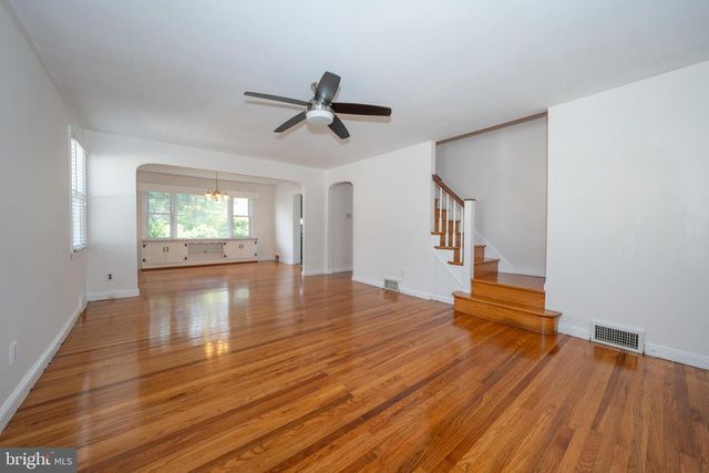 1305 CENTER RD, Drexel Hill, PA 19026