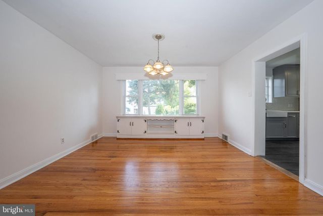 1305 CENTER RD, Drexel Hill, PA 19026