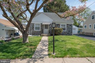 1305 CENTER RD, Drexel Hill, PA 19026