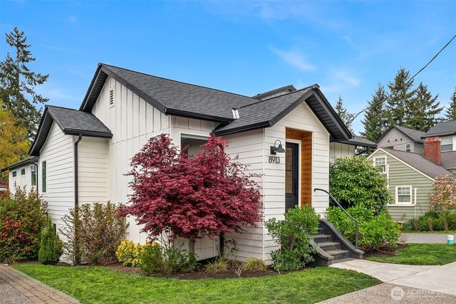 8913 8th Avenue NE, Seattle, WA 98115